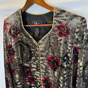 R & K Evening Women’s 8 Black Rose Print Velvet Blouse Black Gold Scalloped Hem